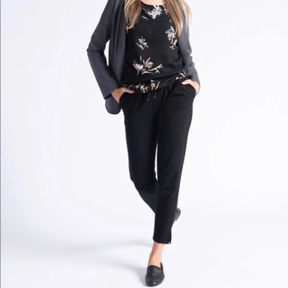Betabrand black skinny leg soho joggers style w1528